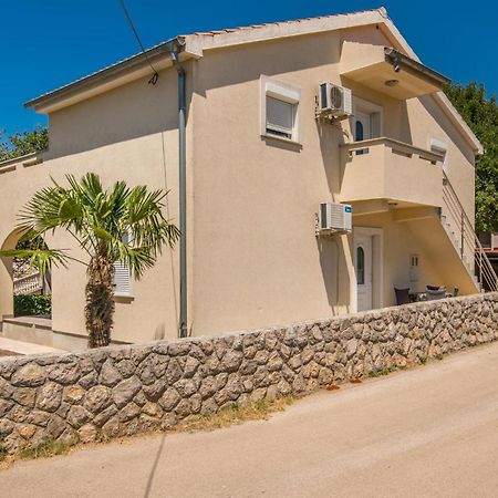 Cozy Apartment In Malinska Dubasnica With Wifi Eksteriør bilde